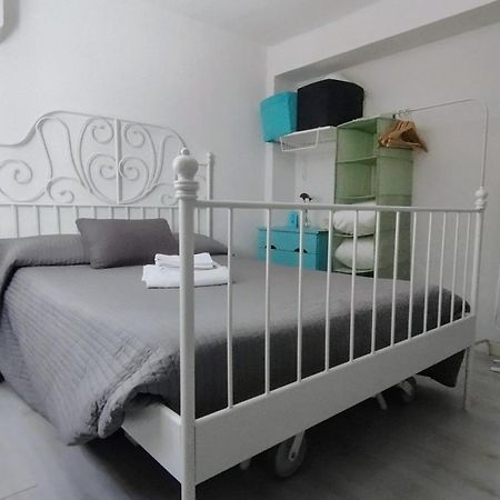 Apartamento 1 Dormitorio Y Salon Con Sofa Cama Bien Comunicado Con El Centro Seville Luaran gambar