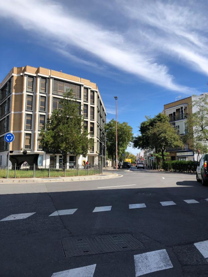 Apartamento 1 Dormitorio Y Salon Con Sofa Cama Bien Comunicado Con El Centro Seville Luaran gambar