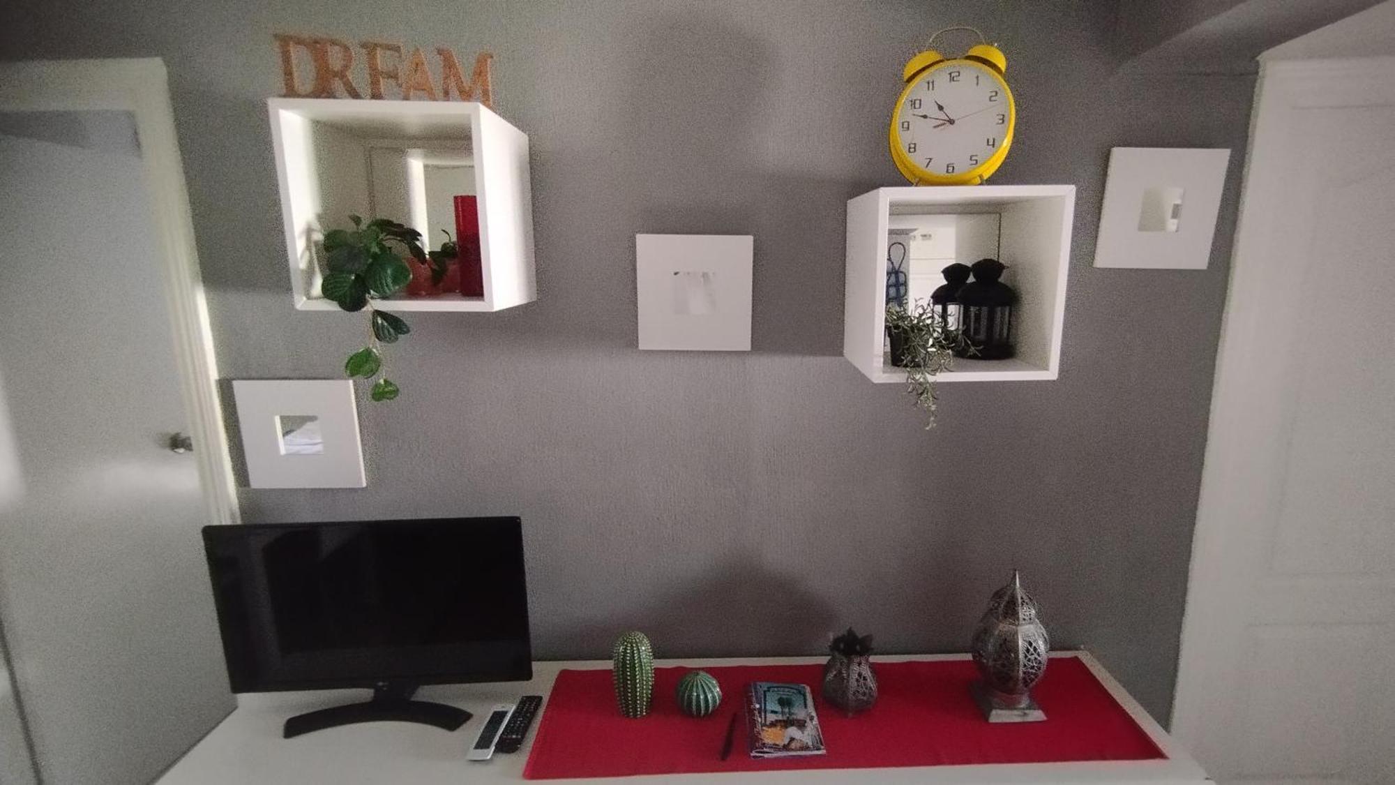 Apartamento 1 Dormitorio Y Salon Con Sofa Cama Bien Comunicado Con El Centro Seville Luaran gambar