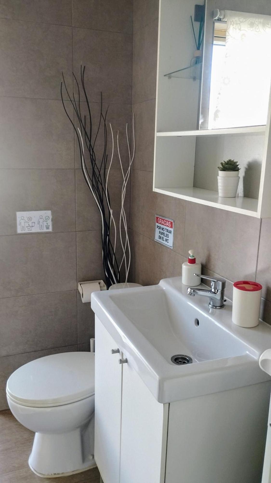 Apartamento 1 Dormitorio Y Salon Con Sofa Cama Bien Comunicado Con El Centro Seville Luaran gambar