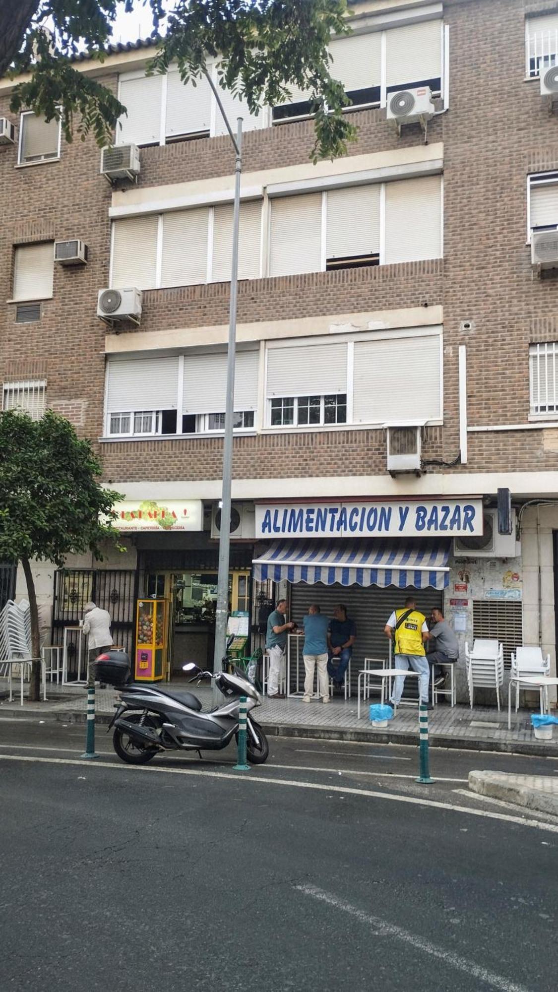 Apartamento 1 Dormitorio Y Salon Con Sofa Cama Bien Comunicado Con El Centro Seville Luaran gambar