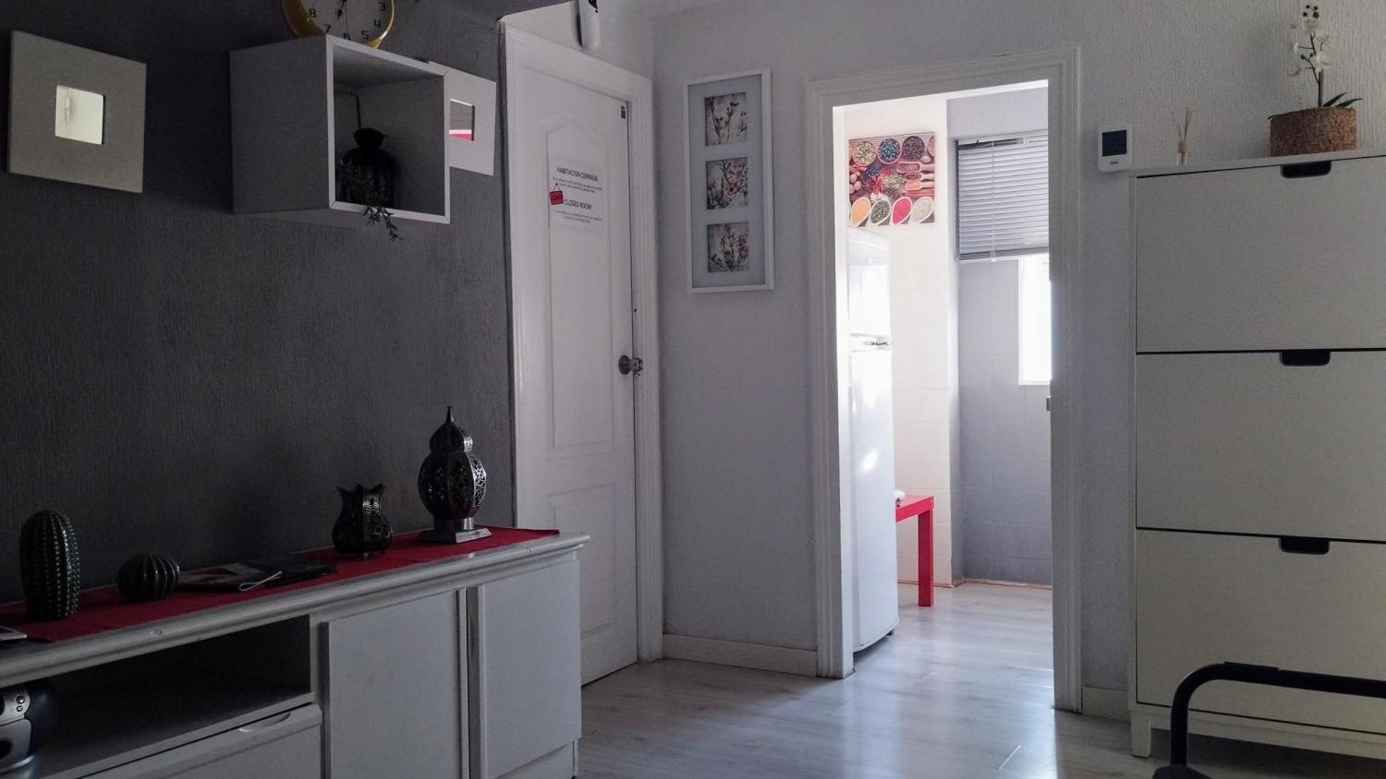 Apartamento 1 Dormitorio Y Salon Con Sofa Cama Bien Comunicado Con El Centro Seville Luaran gambar