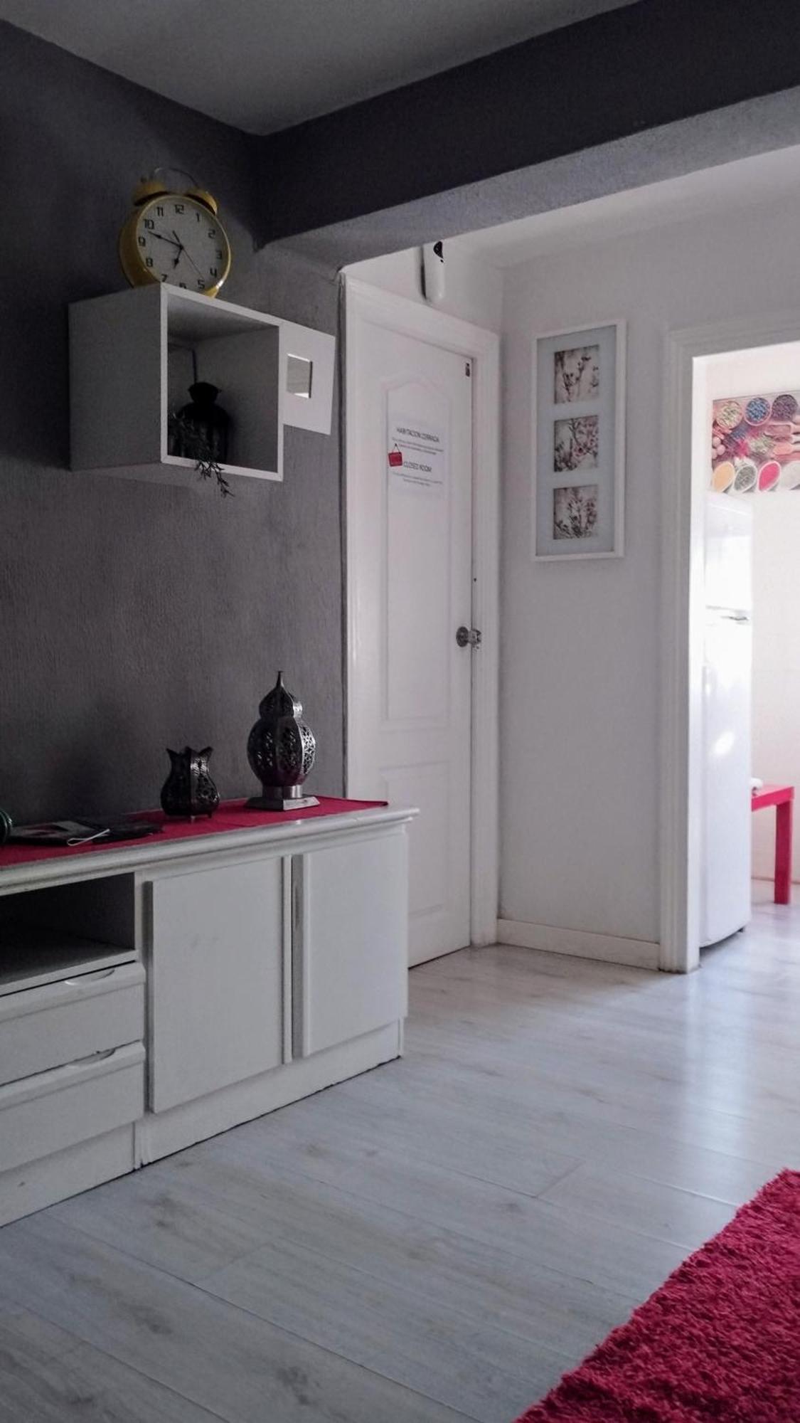Apartamento 1 Dormitorio Y Salon Con Sofa Cama Bien Comunicado Con El Centro Seville Luaran gambar